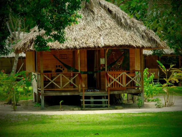 Rewa Eco Lodge